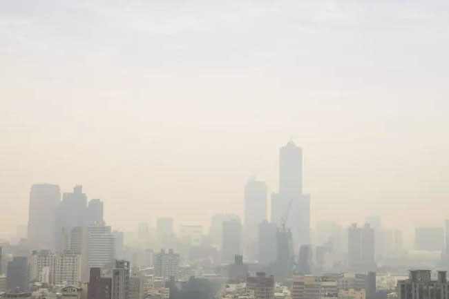 秋高氣燥，警惕“三手煙”！空氣凈化除濕機